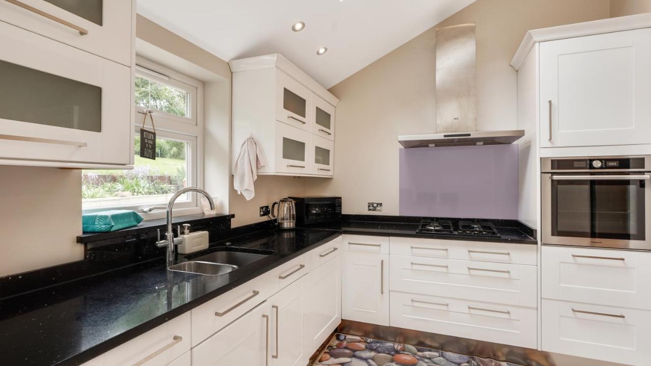 לונדון Cosy Luxurious Family Home מראה חיצוני תמונה