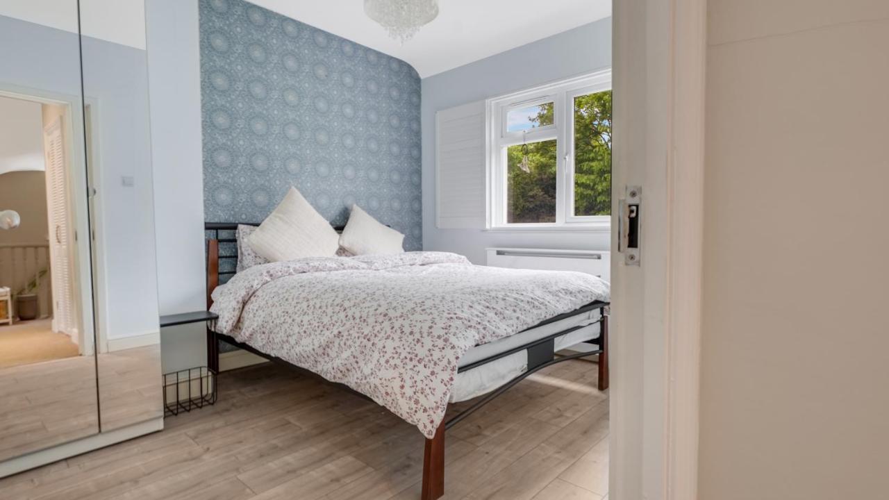 לונדון Cosy Luxurious Family Home מראה חיצוני תמונה